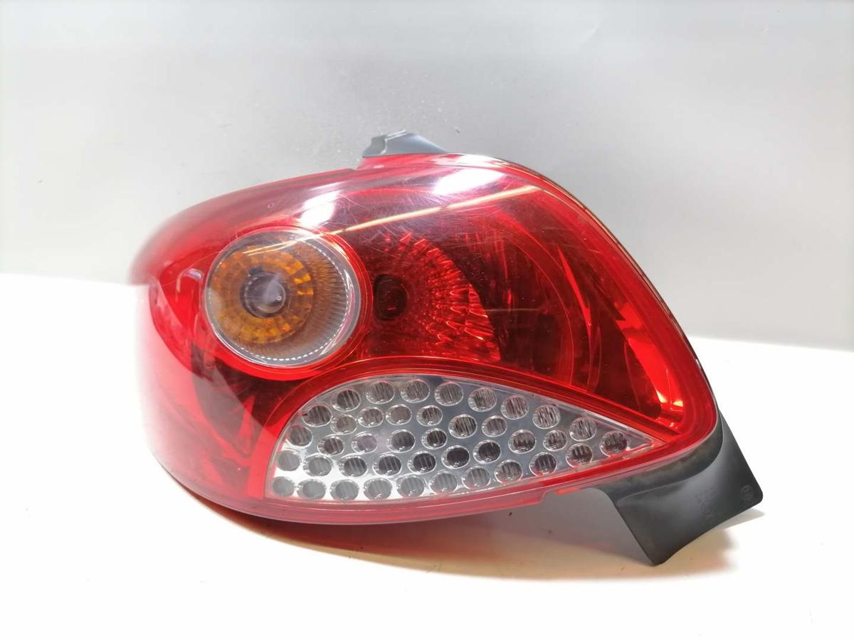 Peugeot 2006+ original Rücklicht Rückleuchte Schlussleuchte links Bj.2010